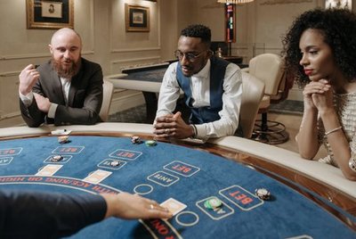 game crypto debet